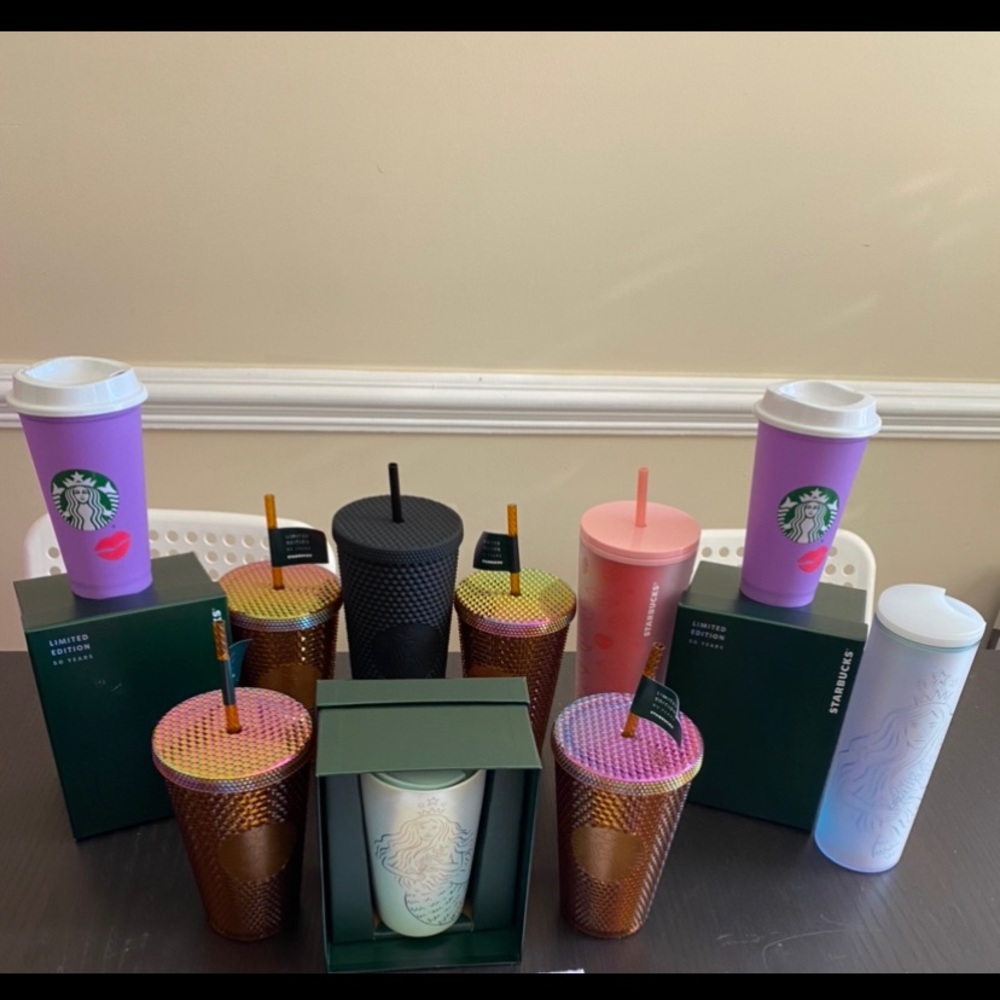💚Starbucks HTF cups💚